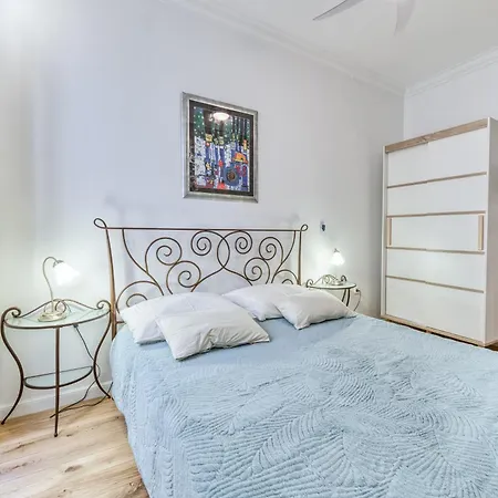 Apartment Talir