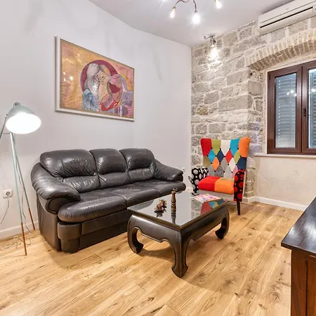 Talir Apartment